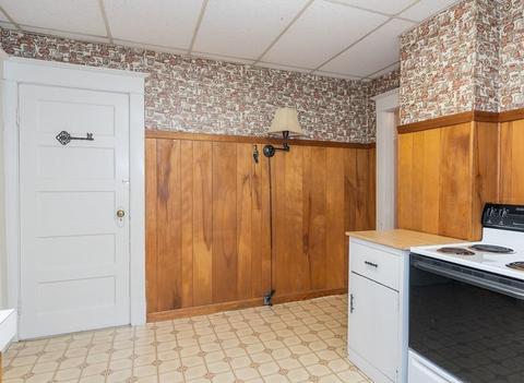 90 Merida St, Springfield, MA 01104 photo 7