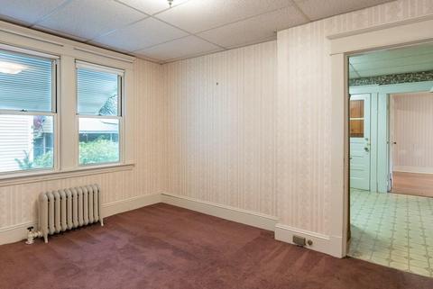 90 Merida St, Springfield, MA 01104 photo 9