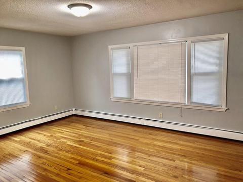 77 Methuen St, Springfield, MA 01119 photo 7