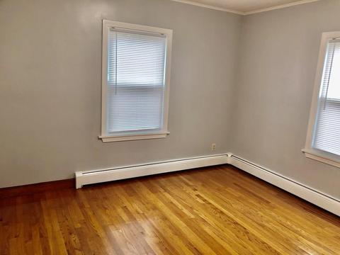 77 Methuen St, Springfield, MA 01119 photo 9