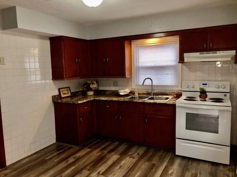 77 Methuen St, Springfield, MA 01119 photo 2