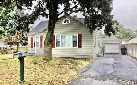 77 Methuen St, Springfield, MA 01119 photo 16