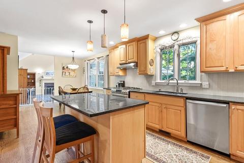 4 Hazelnut St, Acton, MA 01720 photo 5
