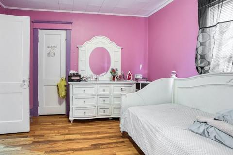 70 Windemere St, Springfield, MA 01104 photo 13