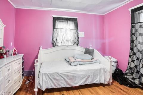 70 Windemere St, Springfield, MA 01104 photo 12