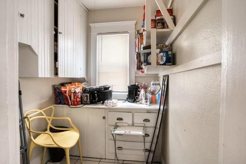 70 Windemere St, Springfield, MA 01104 photo 24