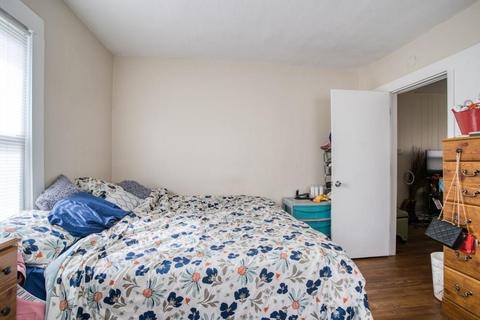 70 Windemere St, Springfield, MA 01104 photo 30