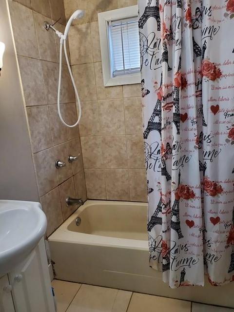 70 Windemere St, Springfield, MA 01104 photo 17