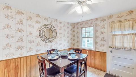 210 Windemere St, Springfield, MA 01104 photo 11