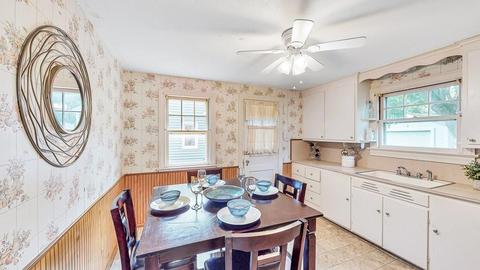 210 Windemere St, Springfield, MA 01104 photo 7
