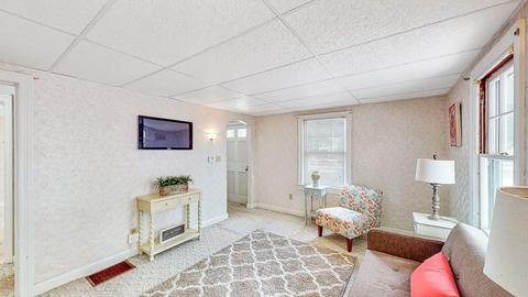 210 Windemere St, Springfield, MA 01104 photo 5