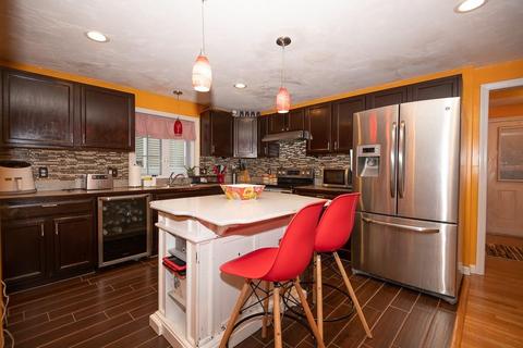 27 Onset St, Worcester, MA 01604 photo 7