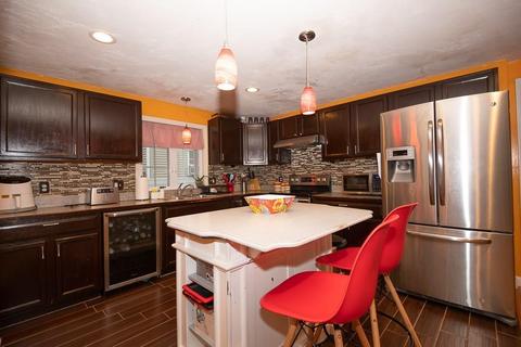 27 Onset St, Worcester, MA 01604 photo 4