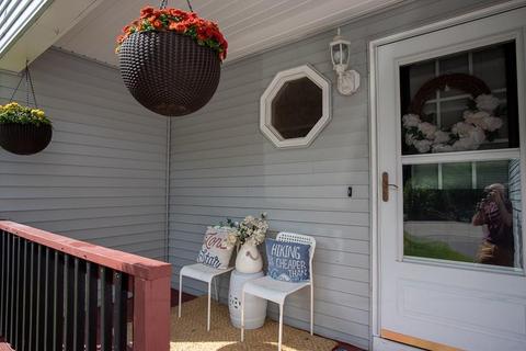 27 Onset St, Worcester, MA 01604 photo 2