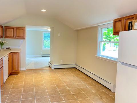 206 Main St, Maynard, MA 01754 photo 5