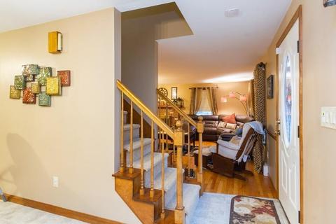 3 Nancy Ct, Blackstone, MA 01504 photo 9