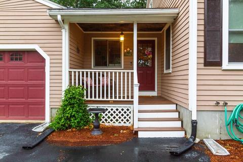 3 Nancy Ct, Blackstone, MA 01504 photo 2