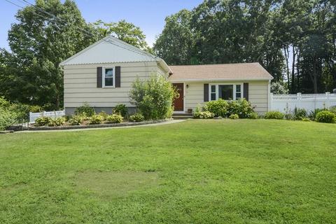53 Sunset Dr, Raynham, MA 02767 photo 1