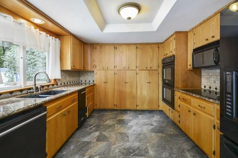 53 Sunset Dr, Raynham, MA 02767 photo 4