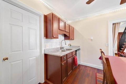 3 Silver St, Springfield, MA 01107 photo 10