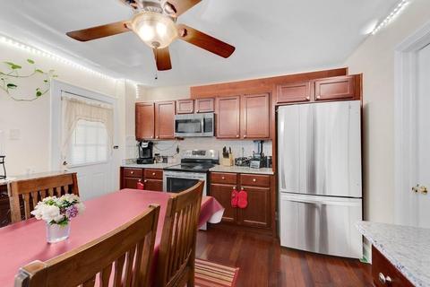 3 Silver St, Springfield, MA 01107 photo 9