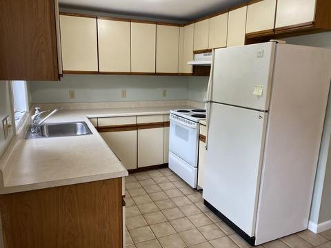 23 Old Stagecoach Rd #14, Epping, NH 03042 photo 2