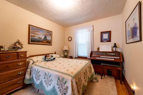 42 Wayne St, Worcester, MA 01603 photo 13
