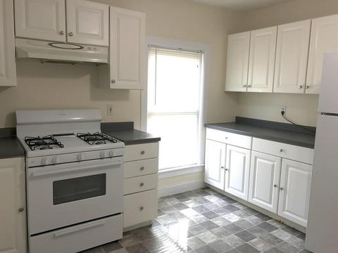 31 Eames St, Framingham, MA 01702 photo 4