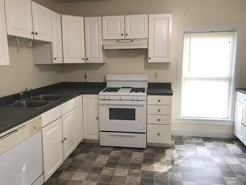 31 Eames St, Framingham, MA 01702 photo 3