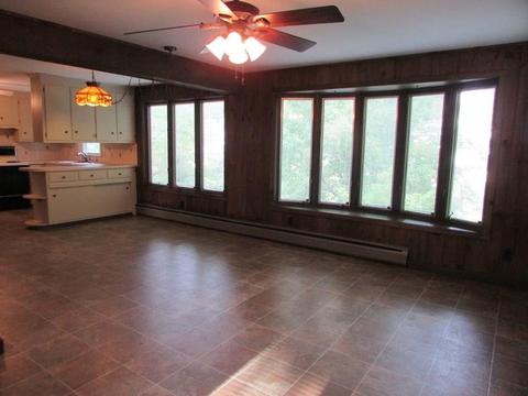 33 Irene St, Springfield, MA 01108 photo 3