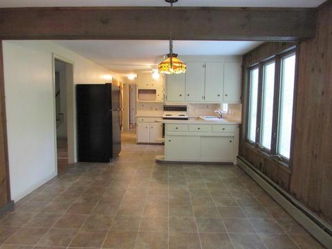 33 Irene St, Springfield, MA 01108 photo 5