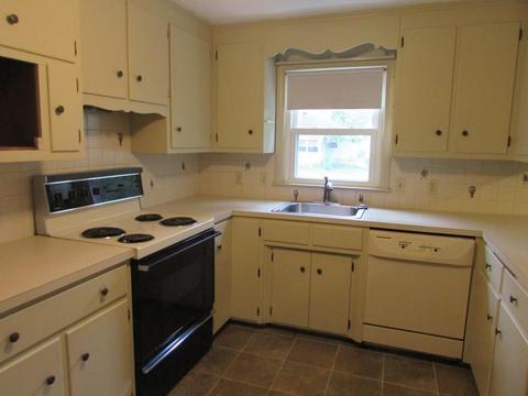 33 Irene St, Springfield, MA 01108 photo 8