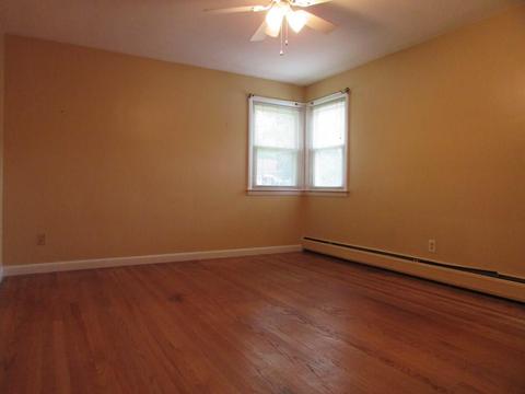 33 Irene St, Springfield, MA 01108 photo 12