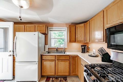 20 Bernard St, Springfield, MA 01109 photo 14