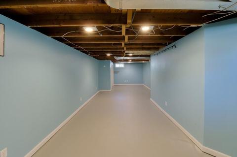 17 Regal St, Springfield, MA 01118 photo 21