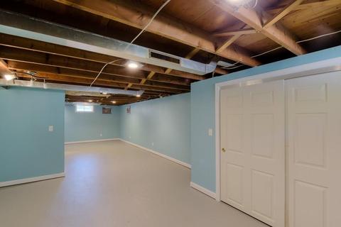 17 Regal St, Springfield, MA 01118 photo 24