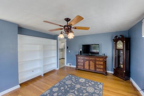 17 Regal St, Springfield, MA 01118 photo 11