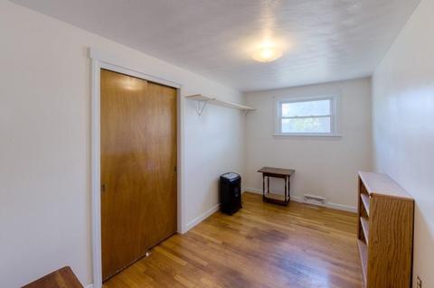 17 Regal St, Springfield, MA 01118 photo 19
