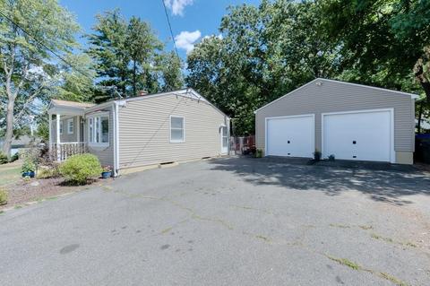 17 Regal St, Springfield, MA 01118 photo 33
