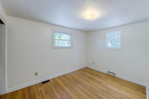 17 Regal St, Springfield, MA 01118 photo 14