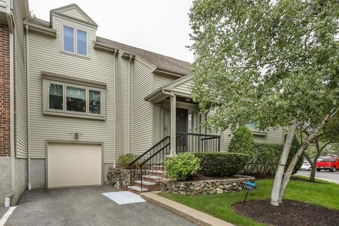 60 Maple St #E, Canton, MA 02021 photo 2