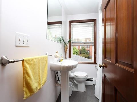 35 Ocean Ave, Winthrop, MA 02152 photo 11