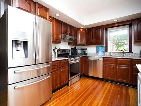 35 Ocean Ave, Winthrop, MA 02152 photo 2