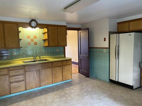 5 Maple St, Ware, MA 01082 photo 11