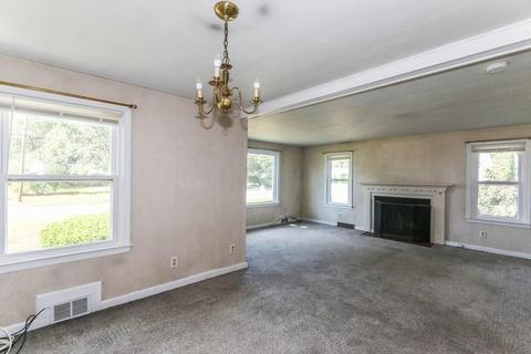 23 Brookside Cir, Springfield, MA 01129 photo 8