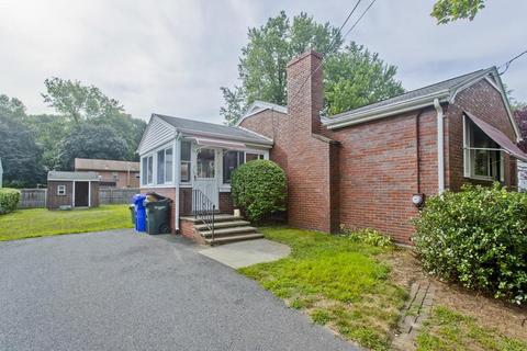 167 Mildred Ave, Springfield, MA 01104 photo 4