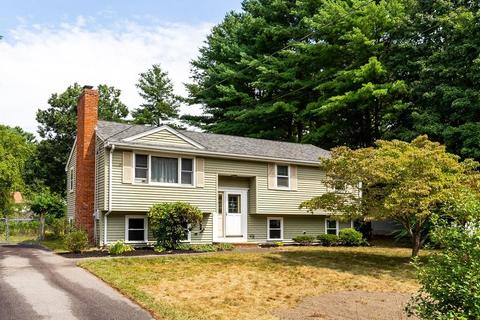 54 Chickering Rd, Raynham, MA 02767 photo 1