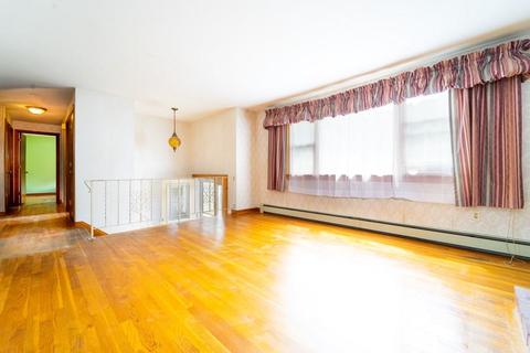 54 Chickering Rd, Raynham, MA 02767 photo 11