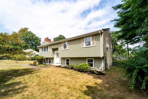 54 Chickering Rd, Raynham, MA 02767 photo 4