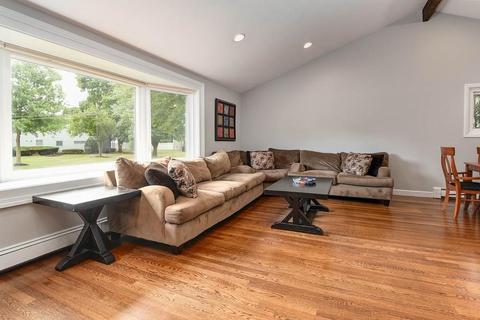 100 Gary Rd, Needham, MA 02494 photo 3